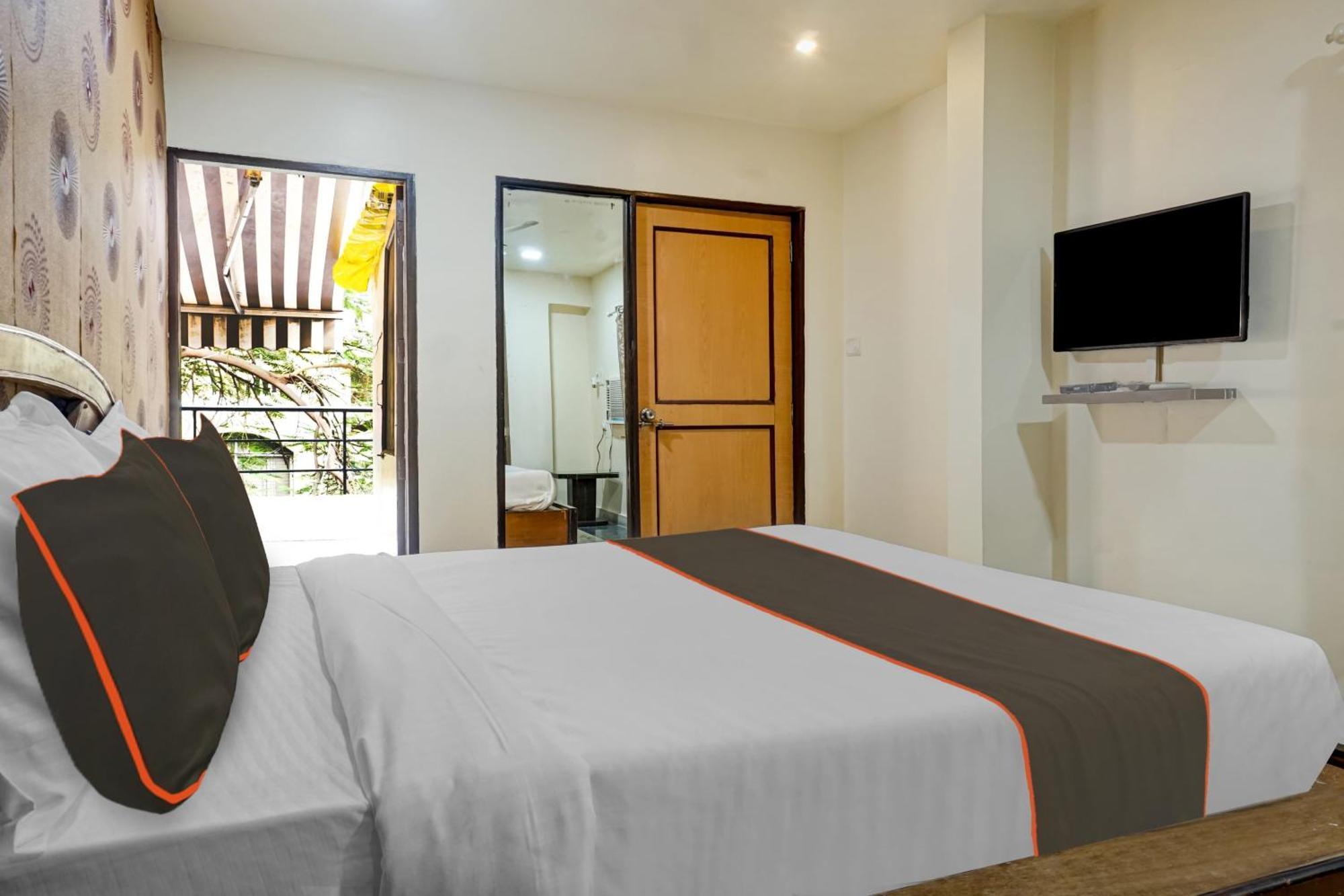 Hotel Galaxy Residency Kalyani Nagar Pune Extérieur photo