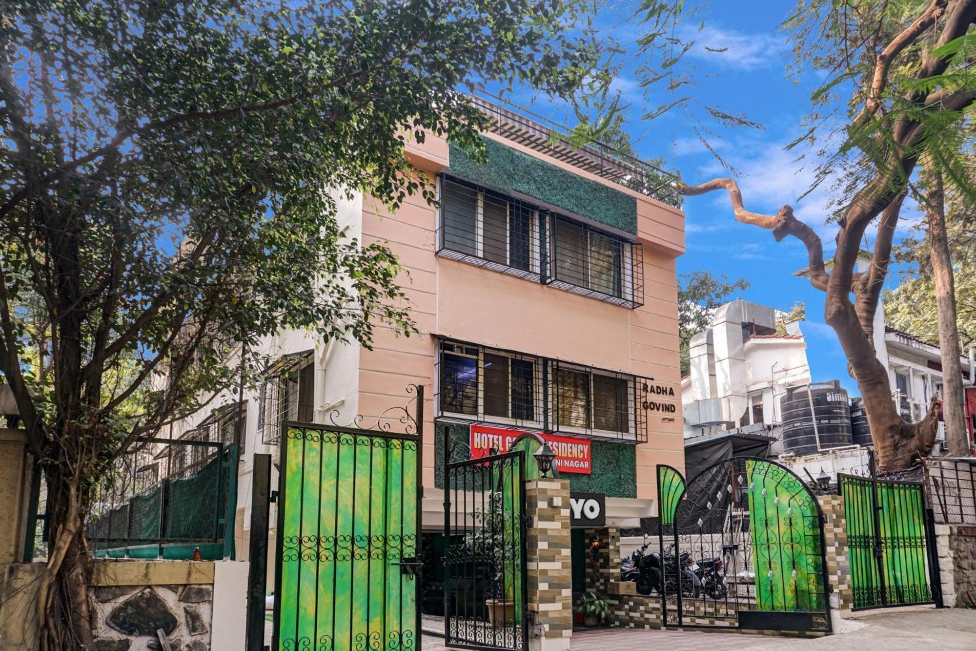 Hotel Galaxy Residency Kalyani Nagar Pune Extérieur photo