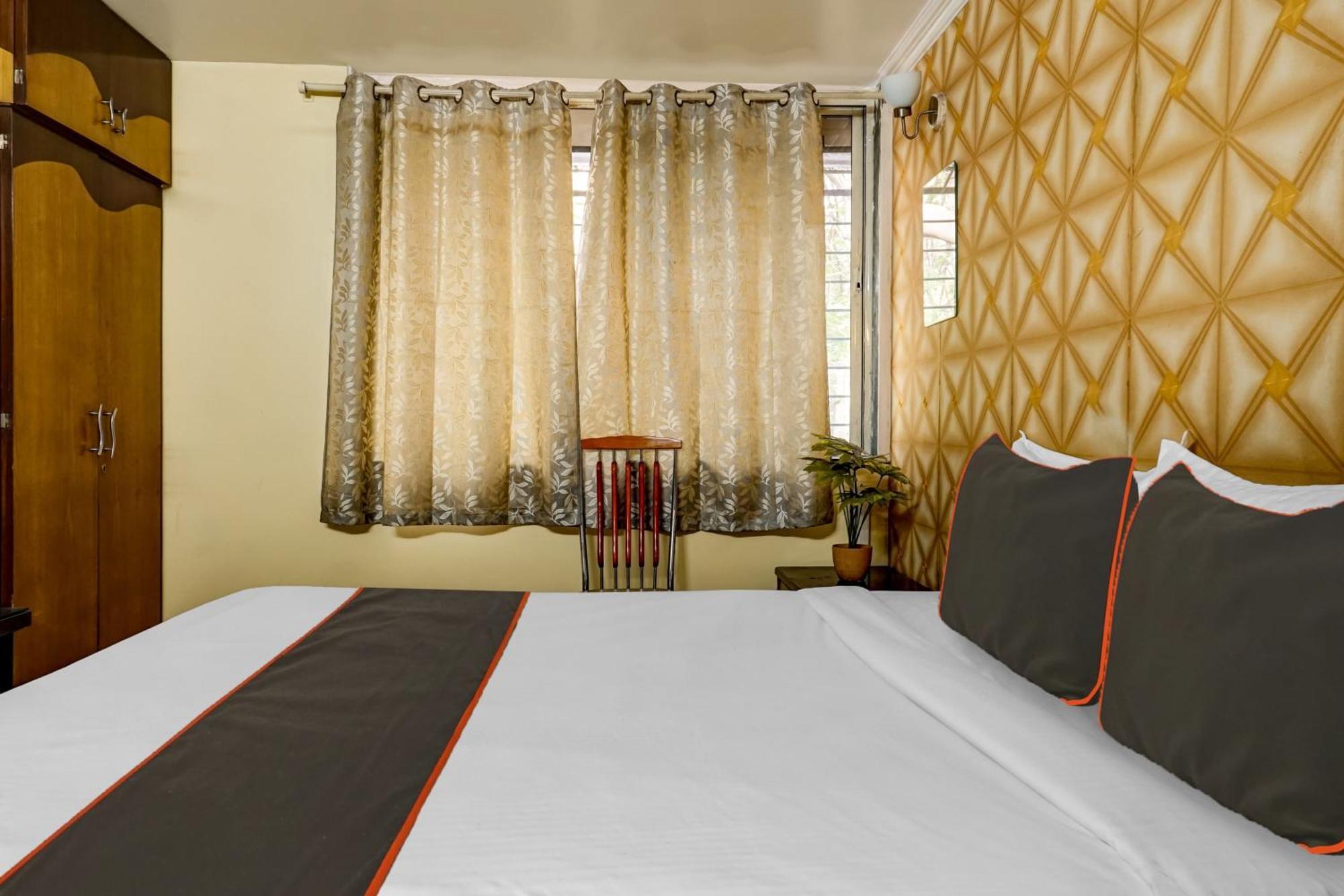 Hotel Galaxy Residency Kalyani Nagar Pune Extérieur photo