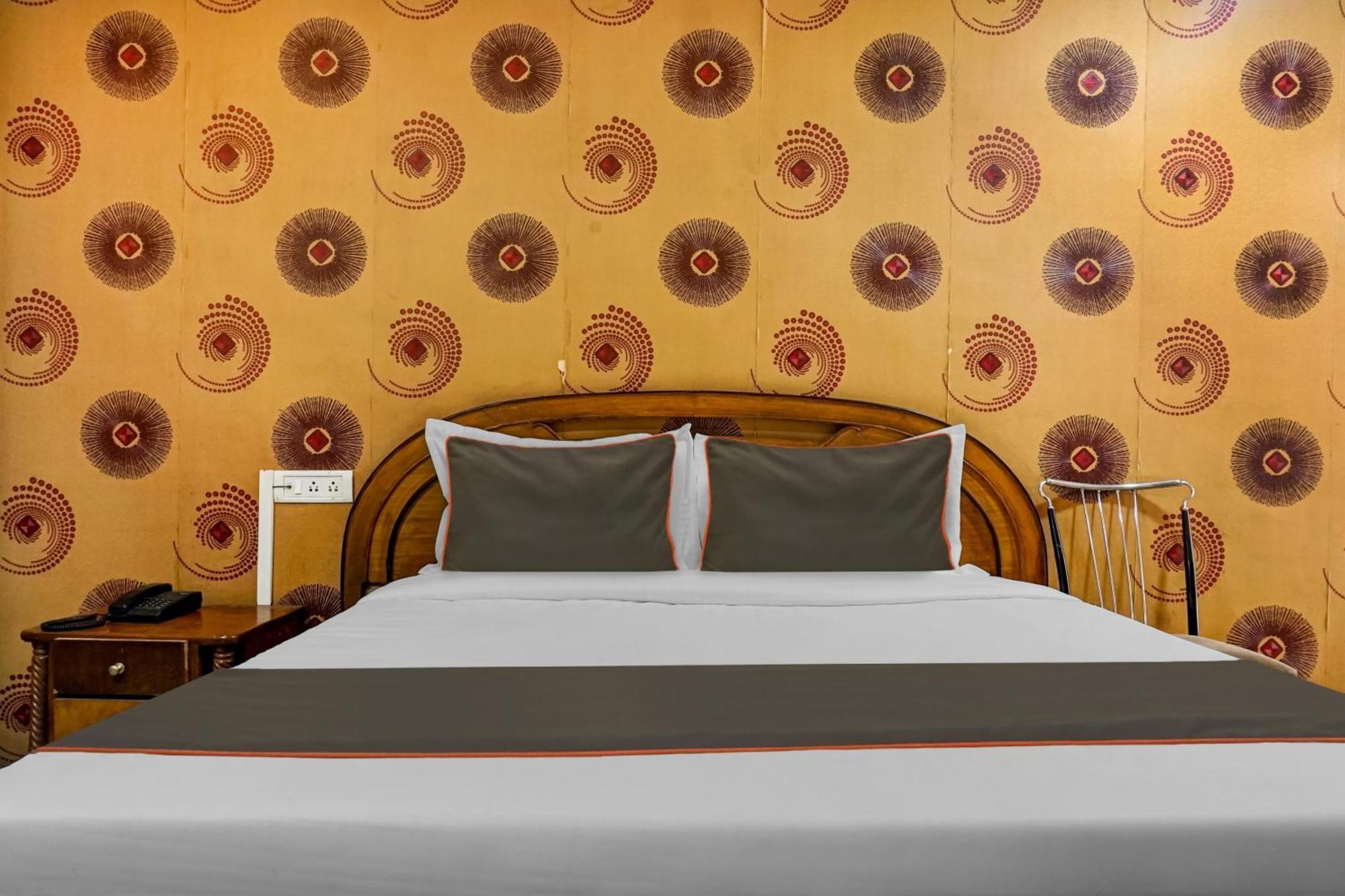 Hotel Galaxy Residency Kalyani Nagar Pune Extérieur photo